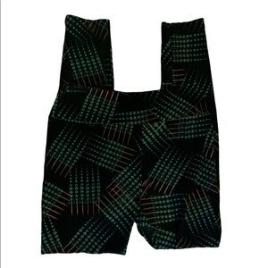 🎈 - Very soft LulaRoe leggings for sale!